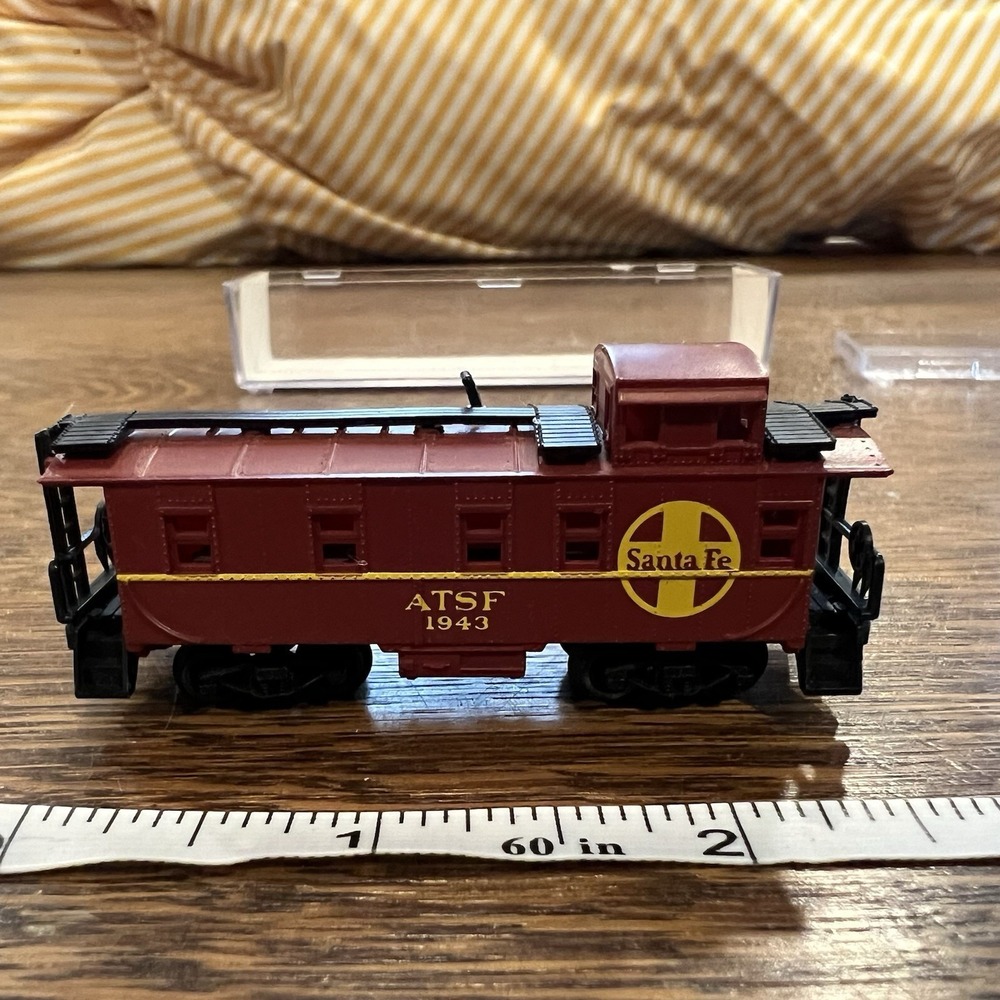 N Scale Life LIke Santa Fe cupola caboose with Rapido couplers